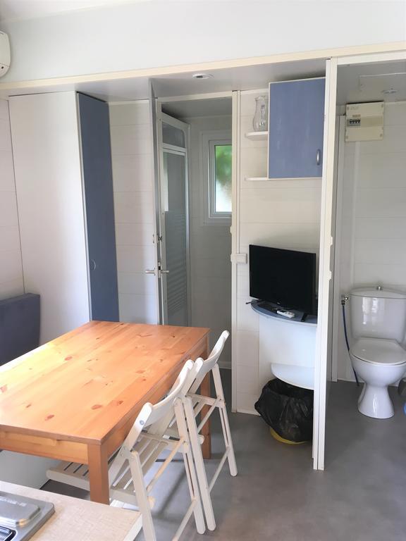 Camping Le Parc Des Monges Auribeau-sur-Siagne Exterior photo