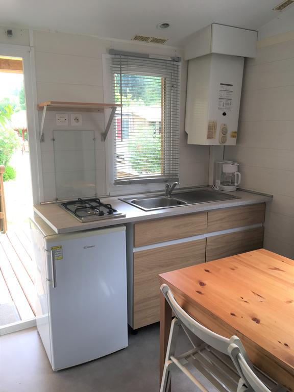 Camping Le Parc Des Monges Auribeau-sur-Siagne Exterior photo