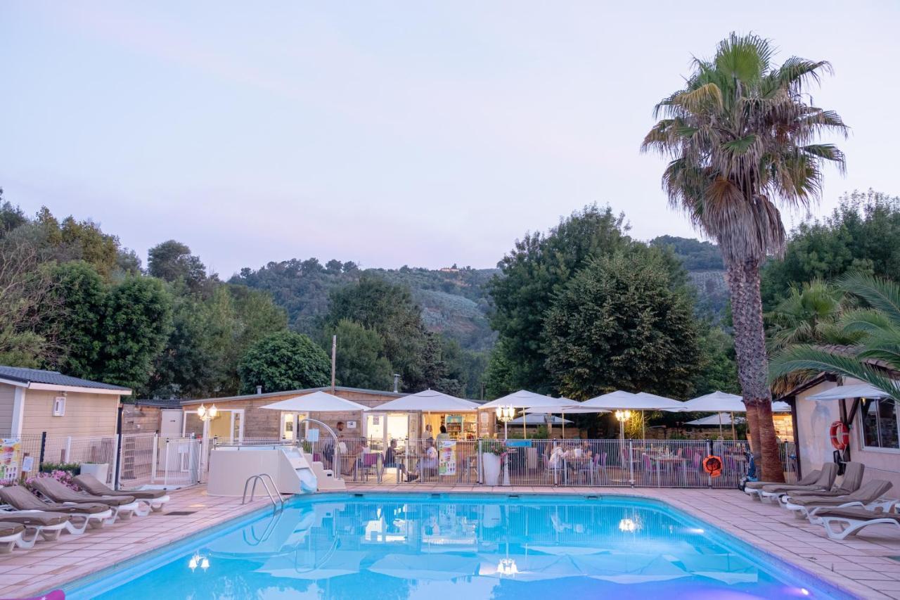Camping Le Parc Des Monges Auribeau-sur-Siagne Exterior photo